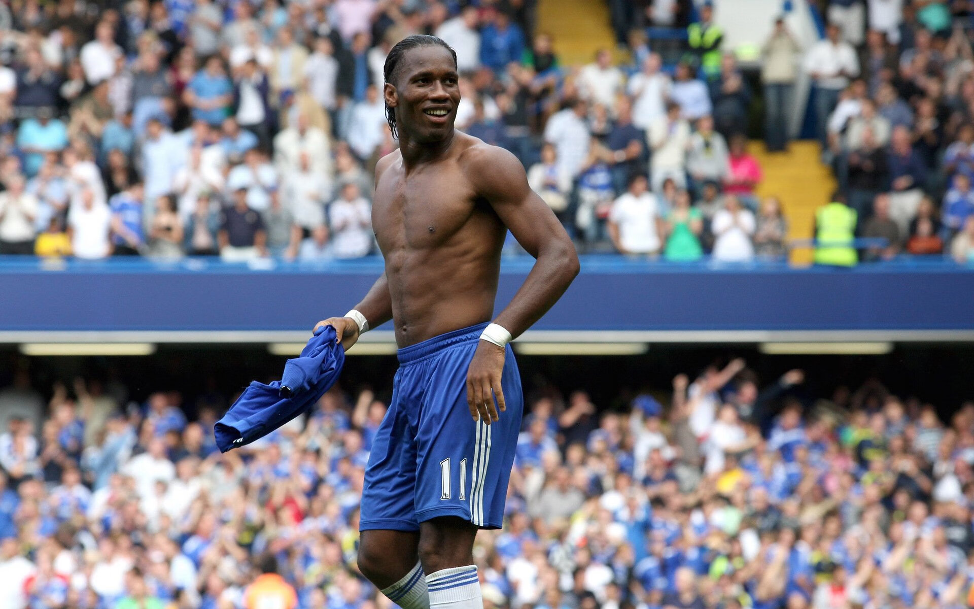 东契奇正式向湖人提出最新要求！当面要求总经理马上交易詹姆斯