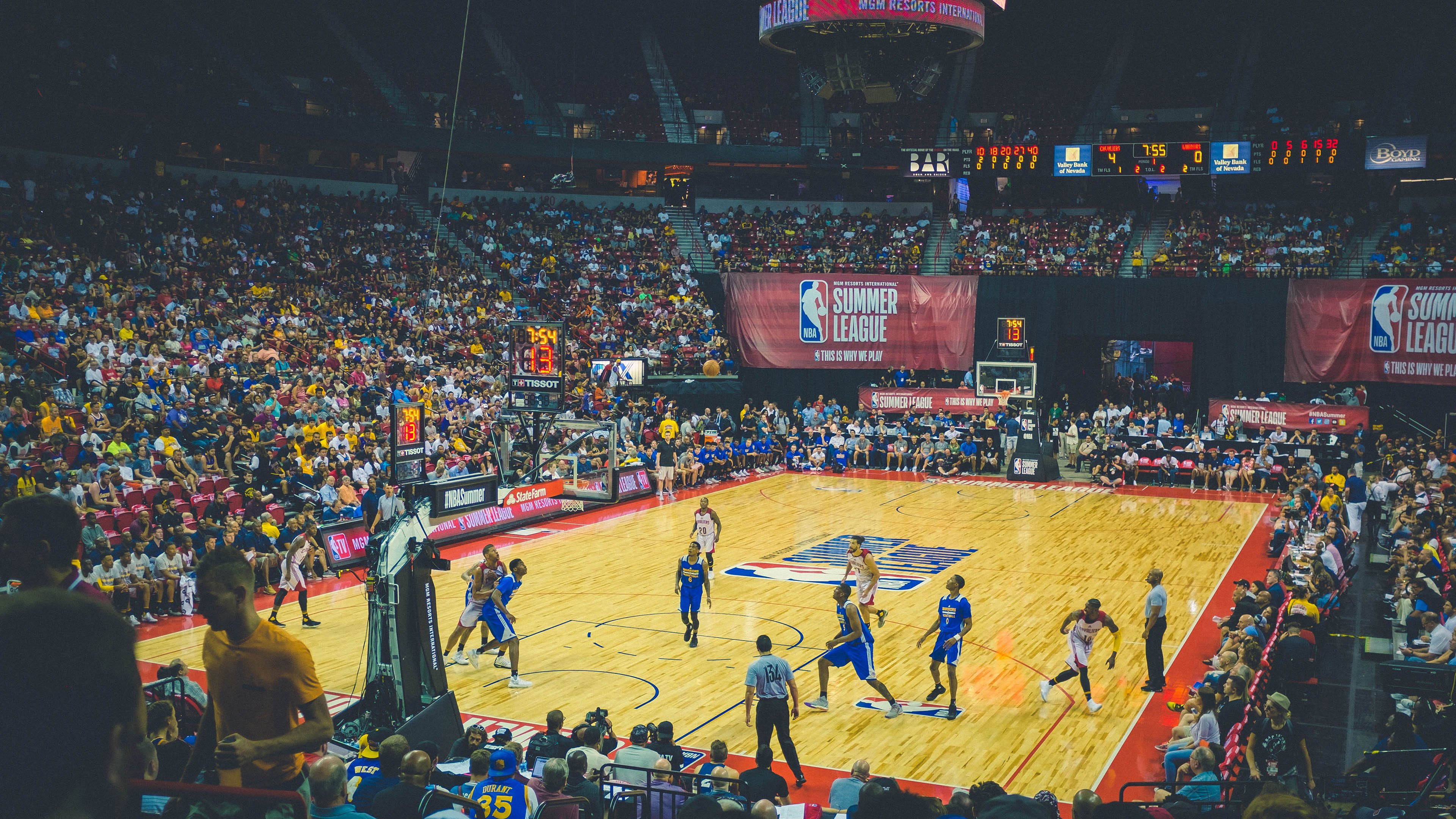 麦金托什冲线瞬间成为焦点，麦金托什机